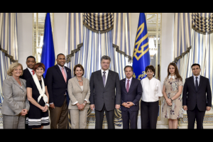 Порошенко обговорив з конгресменами США питання інвестицій та кібербезпеки