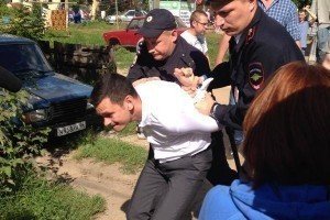 ФСБ затримала Яшина під час зустрічі з виборцями в Костромі