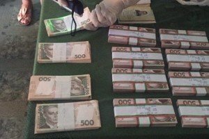 На Сумщині затримали голову РДА, який вимагав хабар у 1,5 млн грн