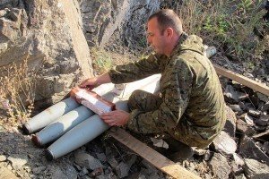 Прифронтовий Донбас: у ЗСУ розповіли, які території заміновані найбільше, і як там працюють сапери