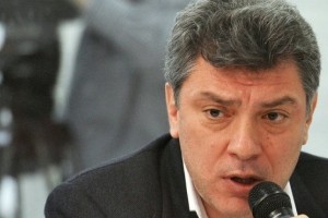 Нємцов до російських військових: війна з Україною - це злочин