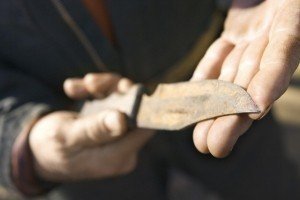 У Слов'янську поліція схопила злодія, який з ножем нападав на дівчат