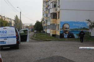 У Керчі знову понівечили графіті з Путіним