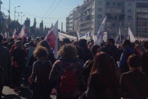 Масові протести у Парижі: поліція затримала 22 учасника