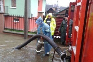 Велика вода та лавини: на Західну Україну чекають непрості дні