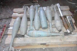 Розвідники знайшли на Донеччині схованку бойовиків із боєприпасами, вибухівкою і наркотиками
