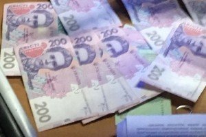 На Херсонщині затримали на хабарі митника