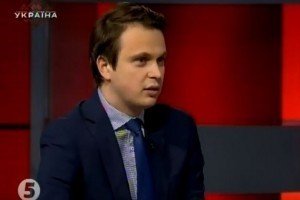Штовханина у парламенті могла бути спланована, тому що Яценюку немає за що звітувати – експерт