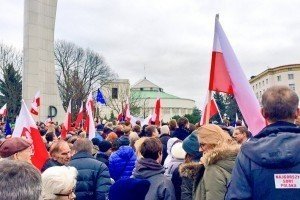 У Польщі знову відбулися багатотисячні антиурядові демонстрації