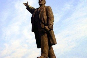 Мешканці Запоріжжя не підтримали мітинг проти знесення пам'ятника Леніну
