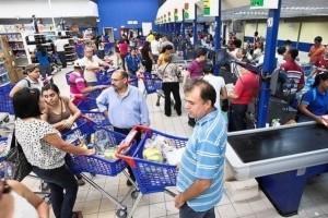У Венесуелі продукти продаватимуть за відбитками пальців