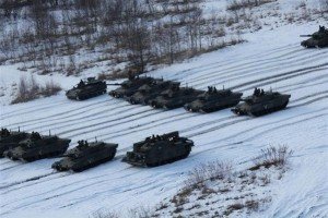 Японія провела масштабні польові навчання танкових військ