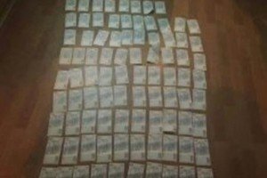 СБУ схопила на хабарі двох поліцейських у Дніпропетровську 