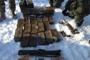 Спецслужба виявила на Луганщині сховок із гранатометами 