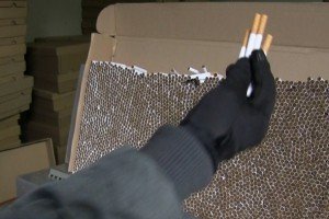 У Польщі затримали 58 українців за нелегальне виробництво сигарет
