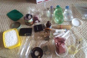 У Запоріжжі СБУ викрила нарколабораторію, в якій власник зберігав арсенал зброї