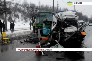 У Харкові зіткнулися швидка і маршрутка, загинуло двоє людей