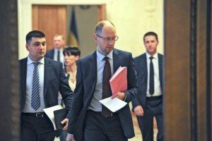 Лідери фракцій коаліції і Гройсман кличуть Яценюка на нараду
