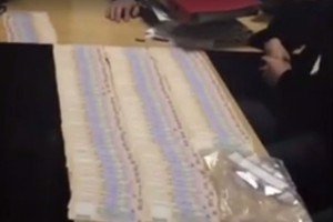 Підполковник поліції вистрелив у себе під час затримання за хабарництво (відео)