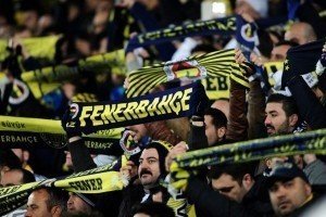 У Туреччині автобус російських футболістів закидали камінням