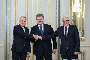 Порошенко: зупинити обстріли на Сході може політична воля Кремля