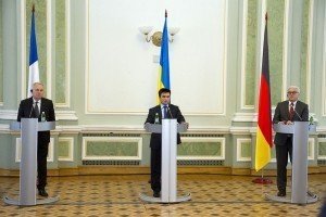 Клімкін обговорив із Еро і Штайнмаєром порушення перемир’я на Донбасі