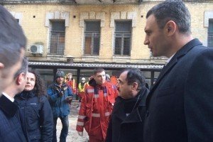 Кличко наказав перевірити всі аварійні будинки Києва