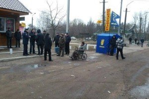 Блокада російських вантажівок: Активісти "Свободи" встановили блокпост на Житомирщині