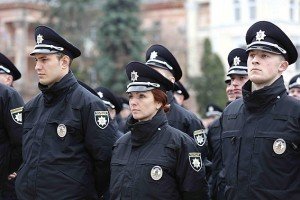 Нова поліція тепер і в Тернополі: 209 патрульних склали присягу 