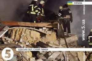 На Одещині 17 годин поспіль шукають 6-річного хлопчика під завалами будинку