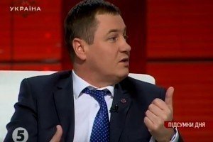 Нардеп: У парламенті не знайдеться голосів за відставку Яценюка, тому що цього не хочуть олігархи 