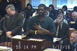 У США підсудний в останньому слові заспівав пісню за мотивом Hello Адель