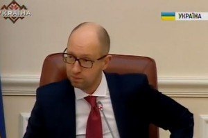 Яценюк: Мені і моїй команді заважали працювати
