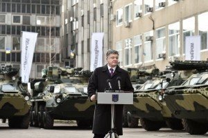 Президент особисто випробував БТР-4 перед відправкою партії машин на фронт
