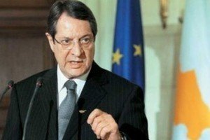 Викрадення літака EgyptAir сталося через жінку - президент Кіпру 