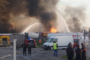 У Франції вибухнули цистерни із небезпечними хімічними речовинами &ndash; є постраждалі 