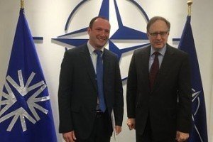 В Україну найближчим часом приїде один із керівників НАТО
