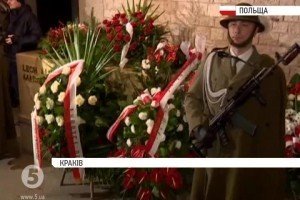 Вшанування жертв "Смоленської трагедії": Масштабні жалобні заходи відбулись у Кракові та Варшаві
