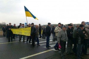 "Чорнобильці" на Полтавщині перекрили трасу міжнародного значення