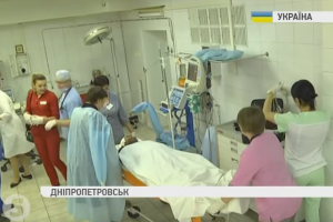 У Дніпропетровськ екстрено доправили важкопораненого бійця АТО