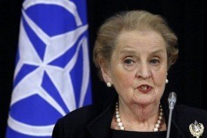 Олбрайт назвала Путіна КДБістом, який вірить, що всі навколо змовилися проти Росії