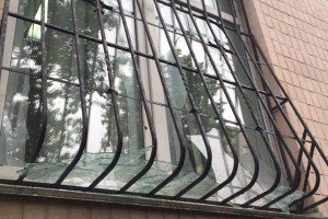 У столичне управління поліції кинули вибухівку