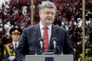Порошенко: Українці сьогодні – на передовій захисту європейської цивілізації від варварства