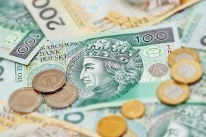 Наші у Європі: У 2017 році українці перерахували з Польщі грошей на 4% ВВП 