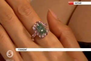 Найбільший у світі зелений діамант пішов з молотка за рекордну суму