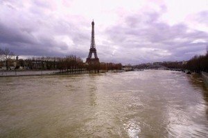 Париж затопило: рівень води у Сені піднявся на 4,5 метри