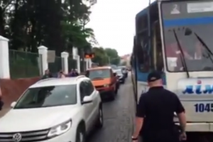 У Львові патрульні зупинили трамвай, у якого відмовили гальма