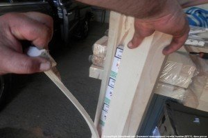 На Львівщині українець намагався провезти в дошках майже 3 тис. пачок сигарет