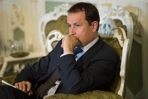 Дмитро Столярчук: Про роботу в прес-службі Гройсмана, інформаційні війни та зарплату