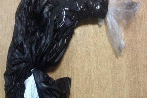 У київському метро в пасажира знайшли зброю та наркотики